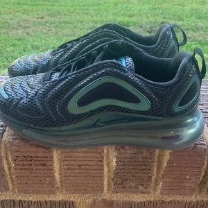 Nike Air Max 720 Throwback Future 6Y